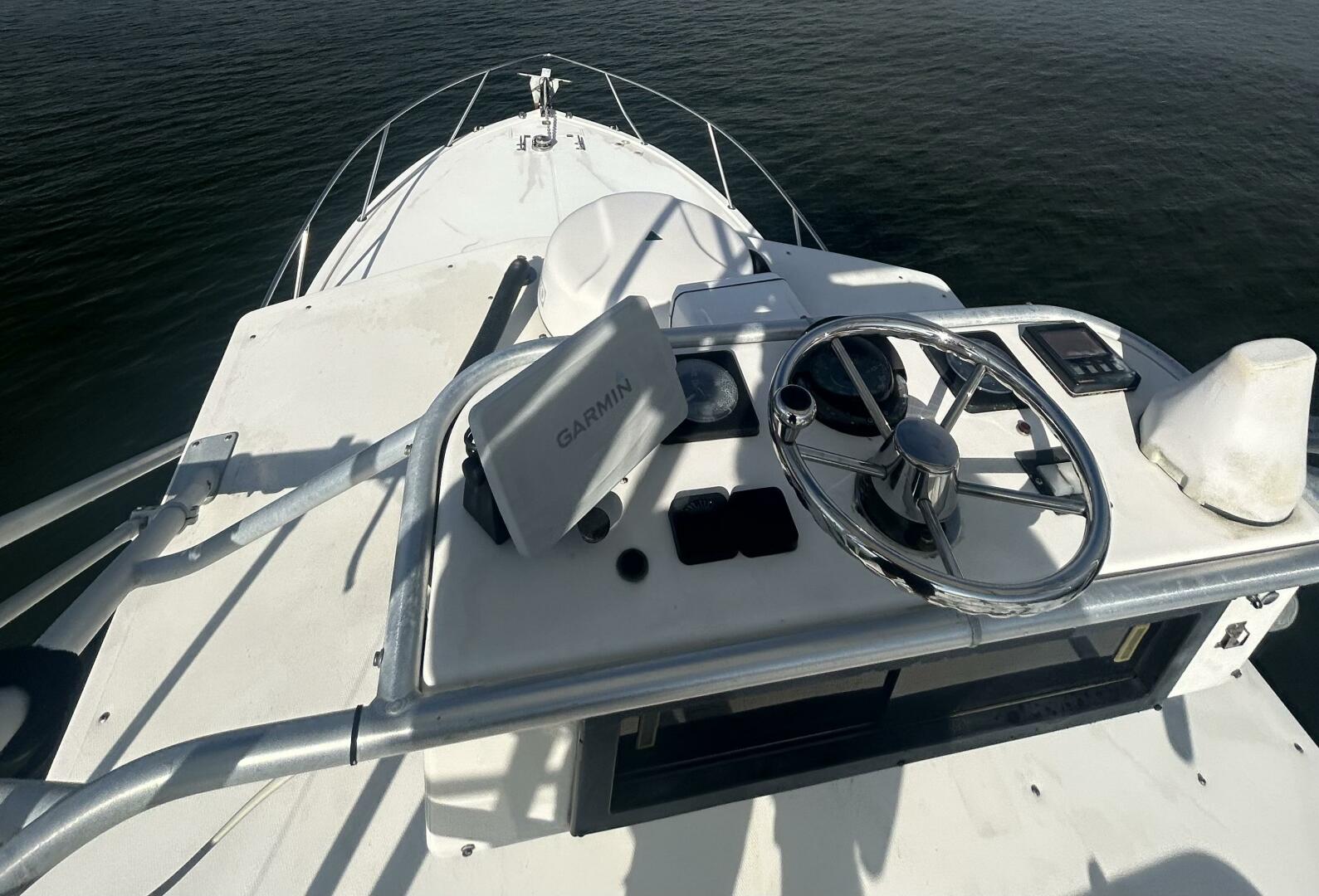 1995 Carolina Classic 28 Express - Image 7