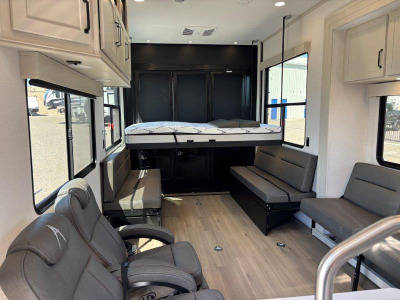 2026 Grand Design Momentum G-Class 325G - Image 9