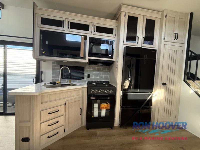 2026 PALOMINO 429LFT - Image 12