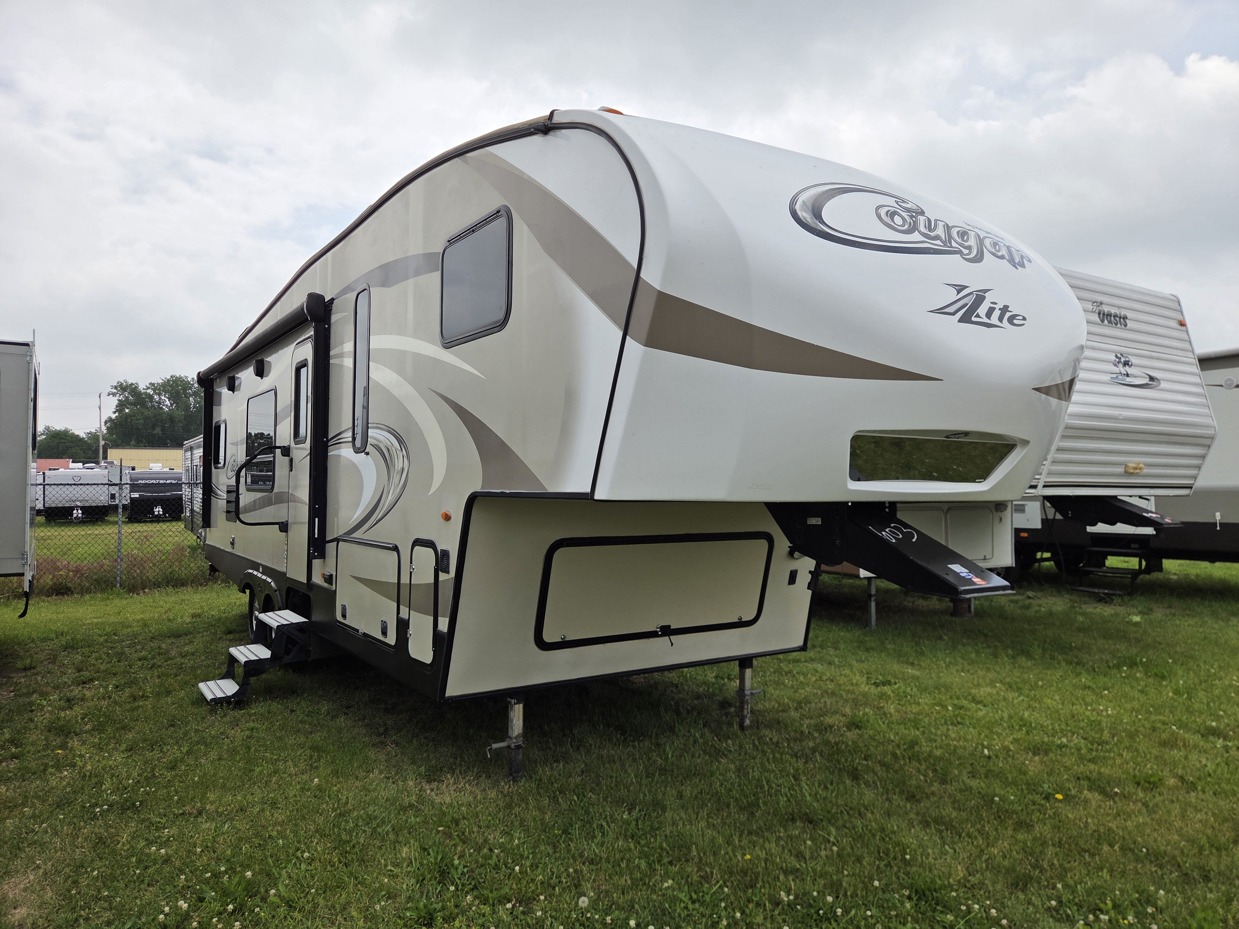 2017 Keystone Cougar Half-Ton 27RKS - Image 1