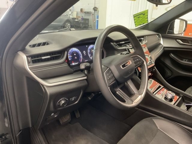 2023 Jeep Grand Cherokee L Utility 4D Altitude 4WD - Image 15