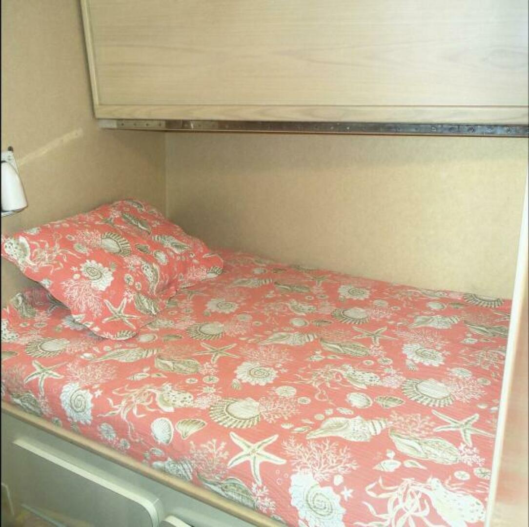1990 Broward Custom Extended - Image 23