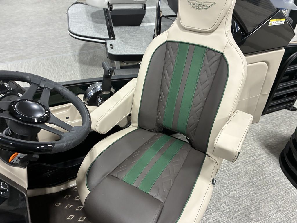 2026 Bennington 24MCSB Carbon Fiber Arch Tritoon Pontoon - Image 37