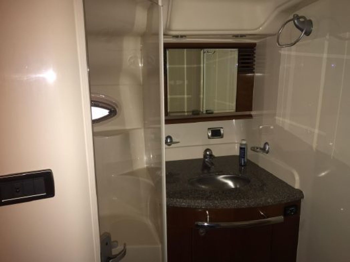 2005 Sea Ray Sundancer - Image 7