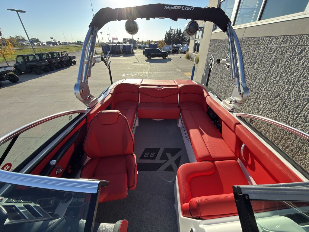2019 MasterCraft XT22 - Image 46