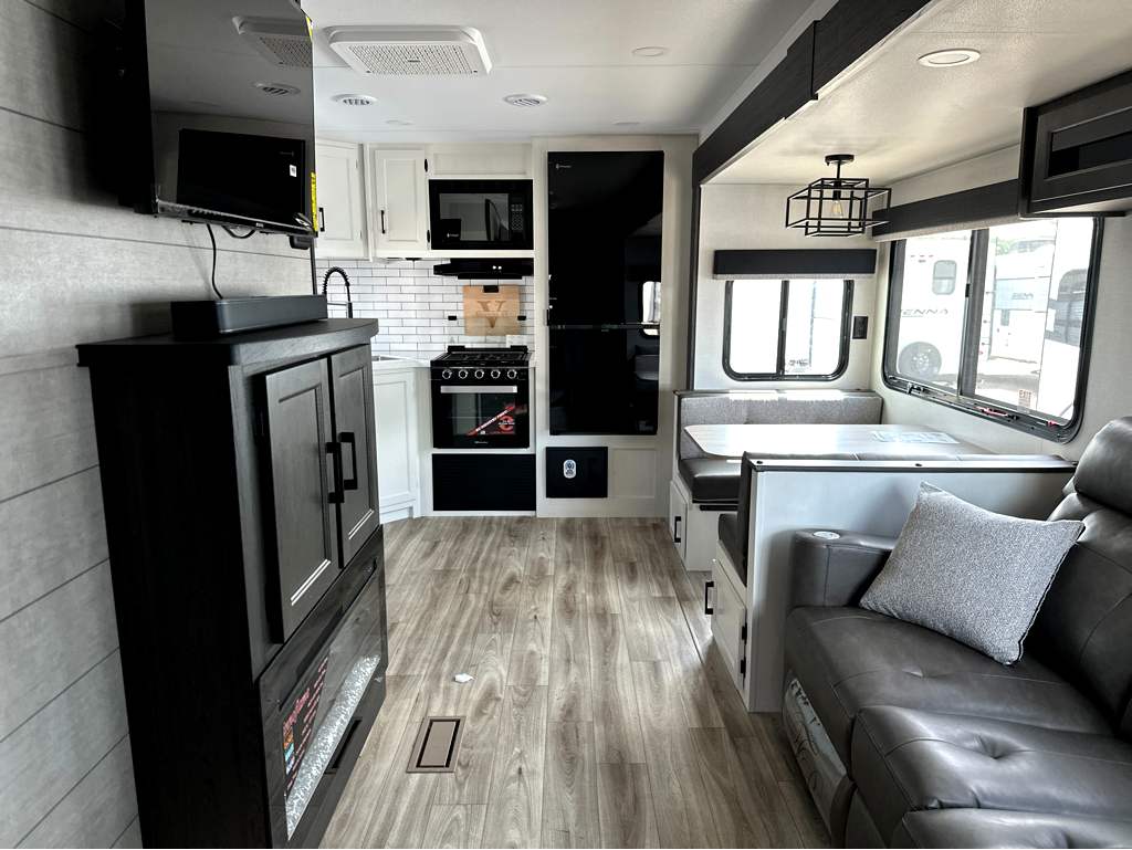 2026 VENTURE RV SPORTTREK 272VRK - Image 26