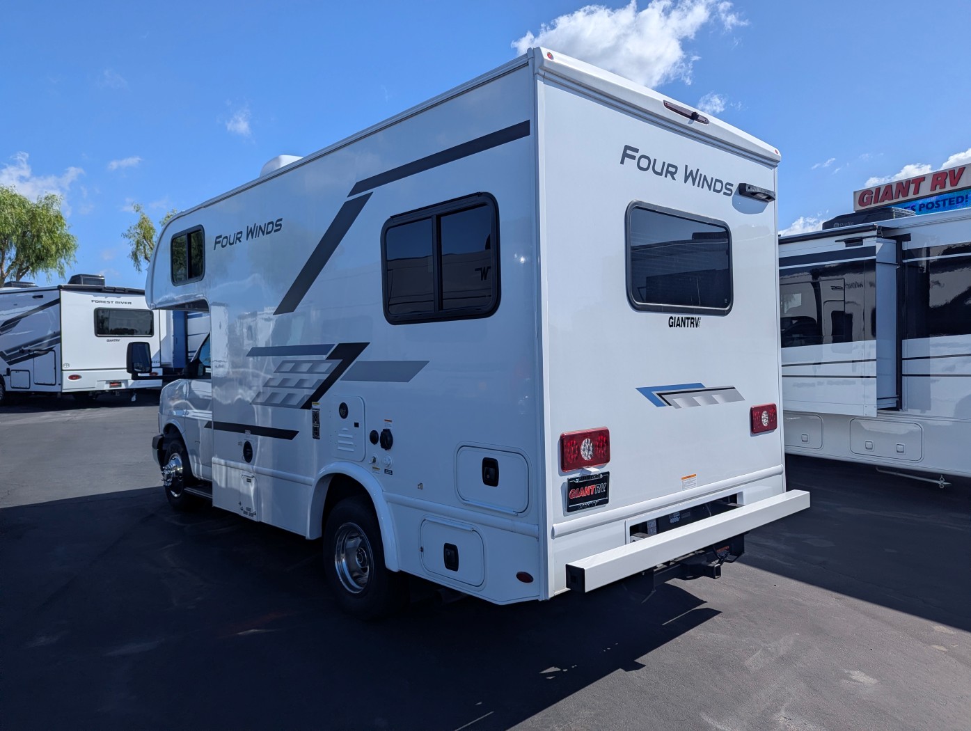 2027 Thor Motor Coach Four Winds 19Z - Image 5