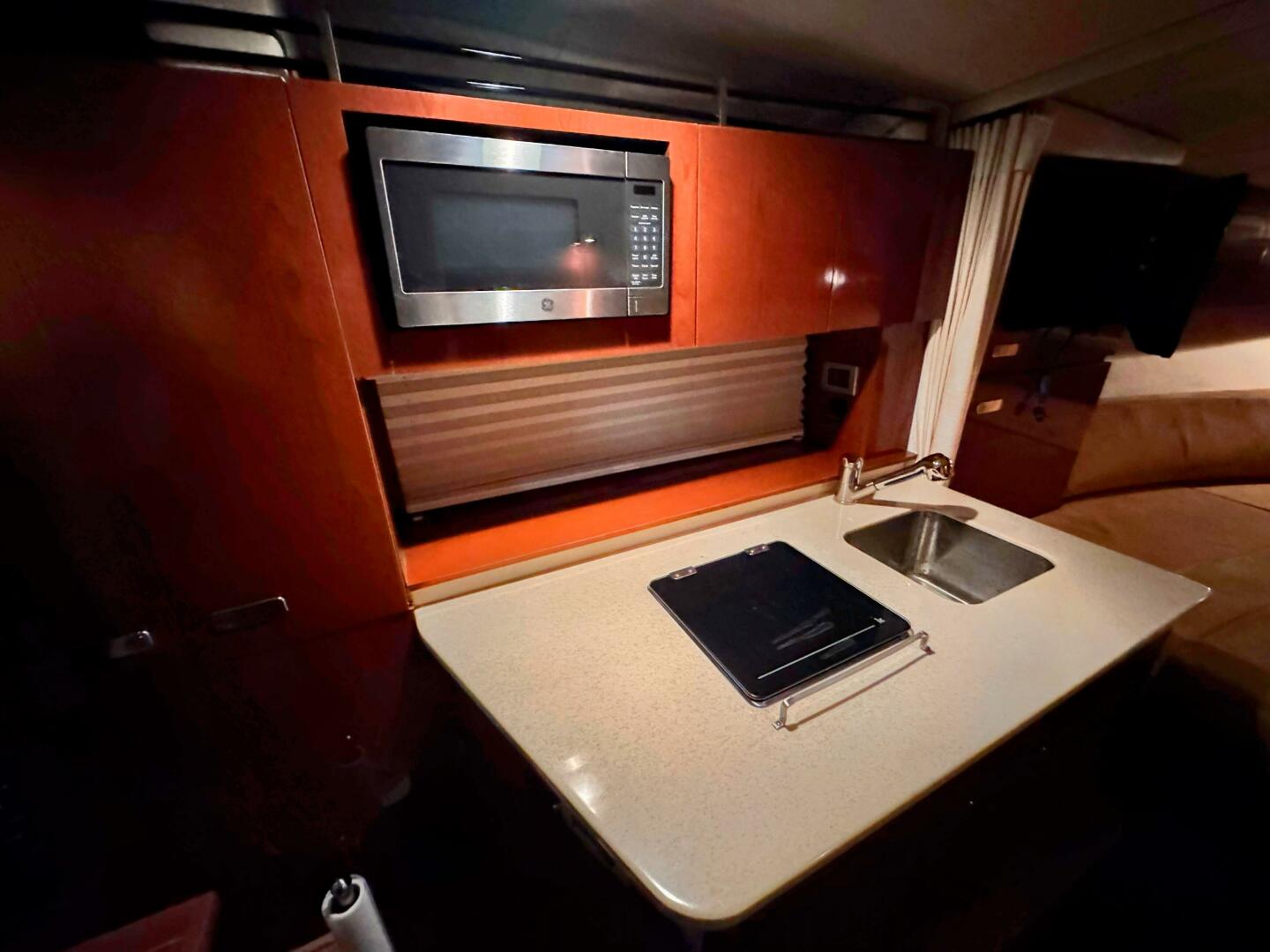 2010 Sea Ray 310 Sundancer - Image 24