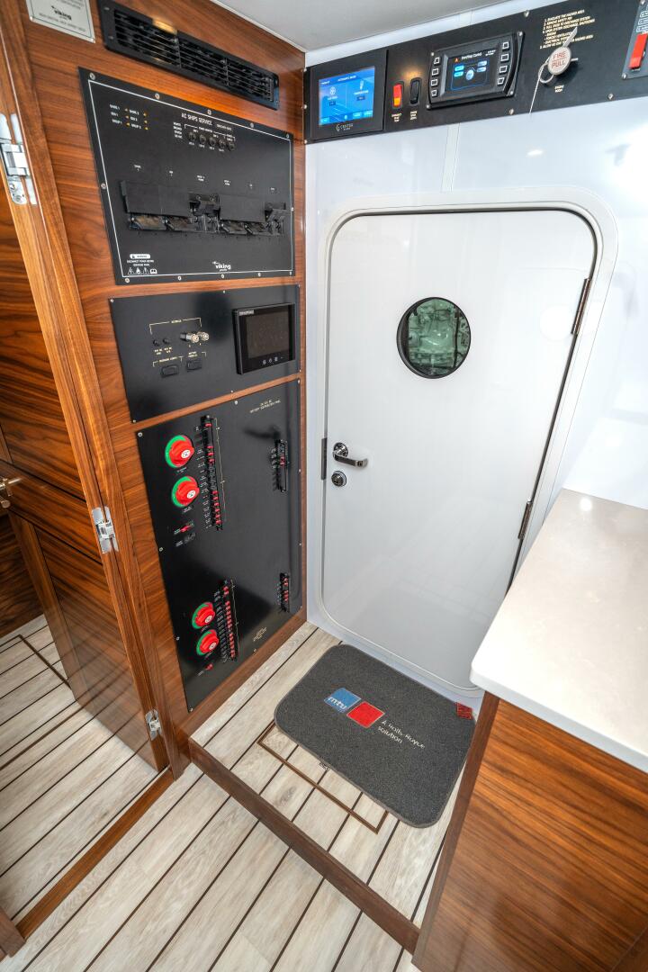 2025 Viking 90 Convertible - Image 65