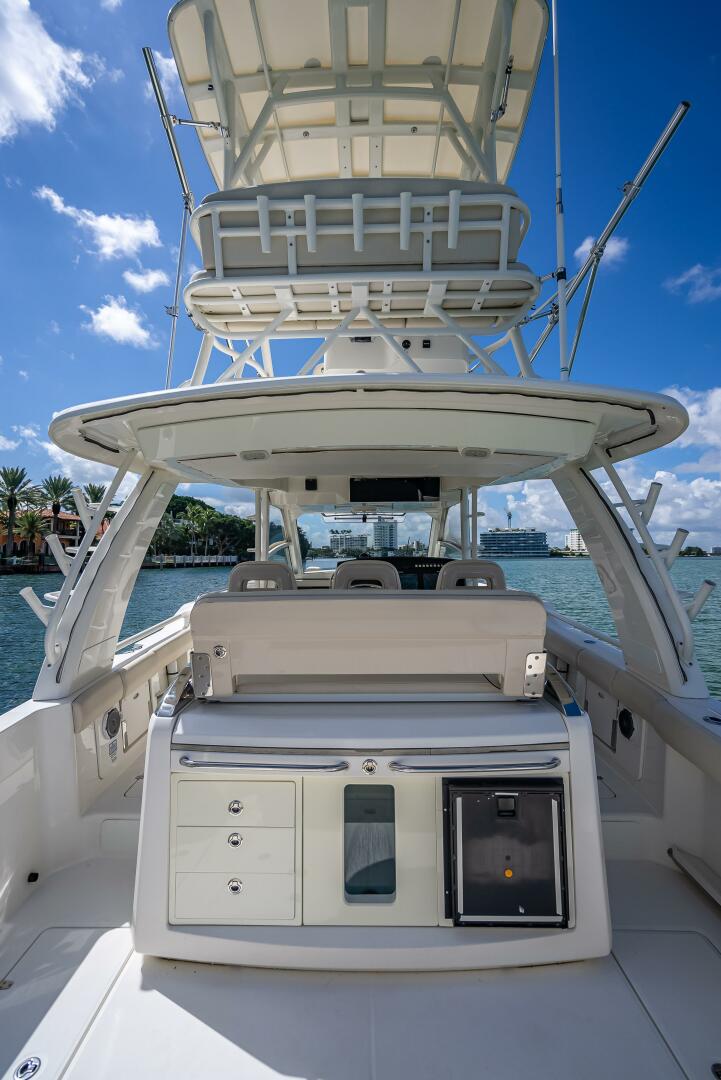 2016 Boston Whaler - Image 110