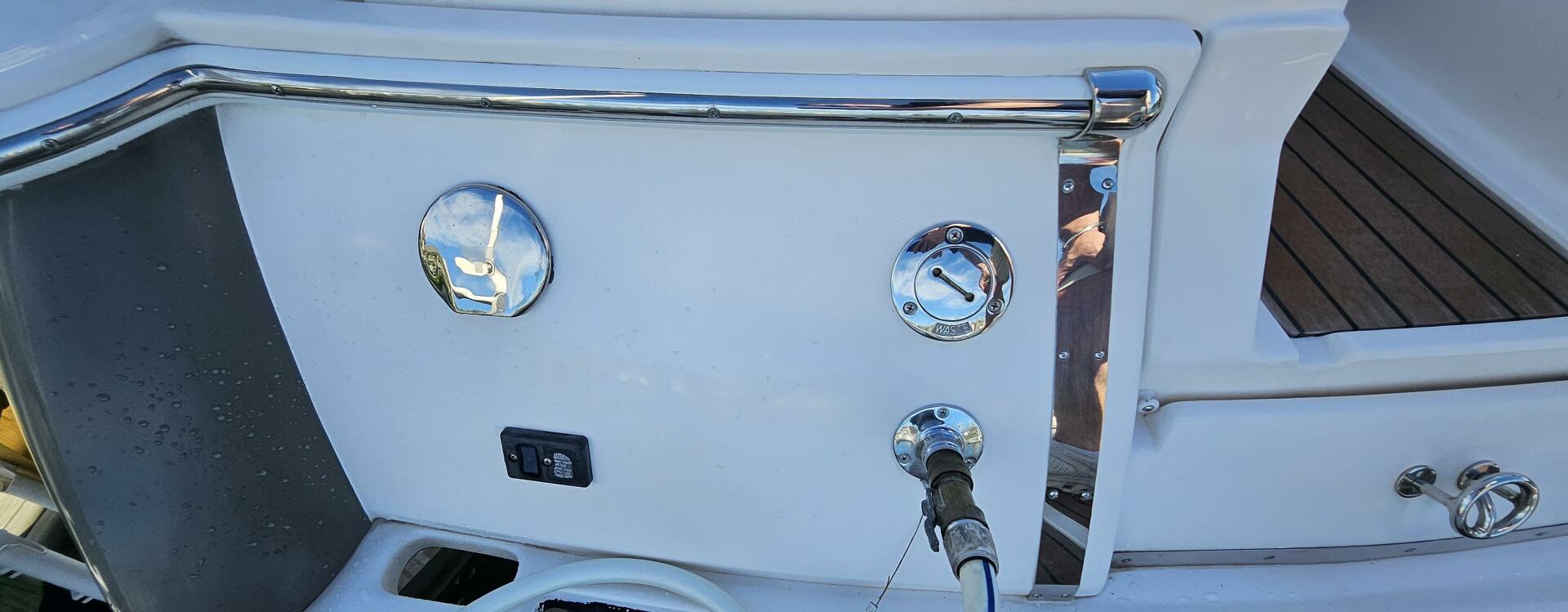 2010 Regal 2700 - Image 40