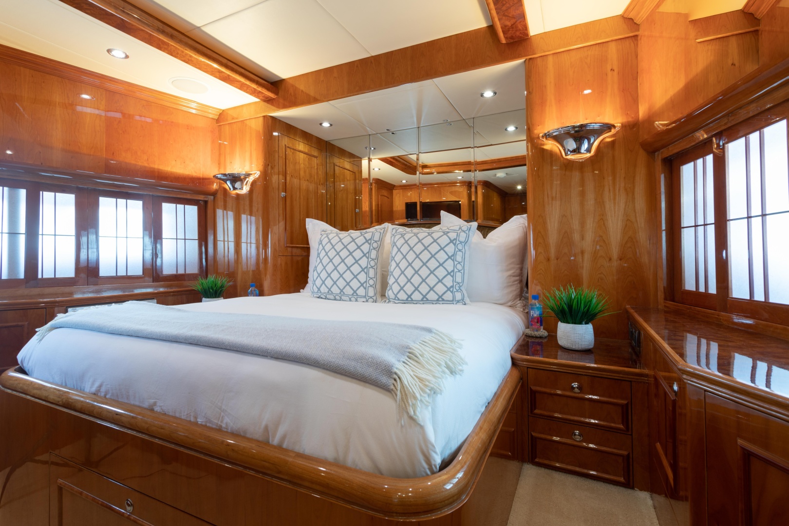 2007 Horizon Elegance 82 - Image 26