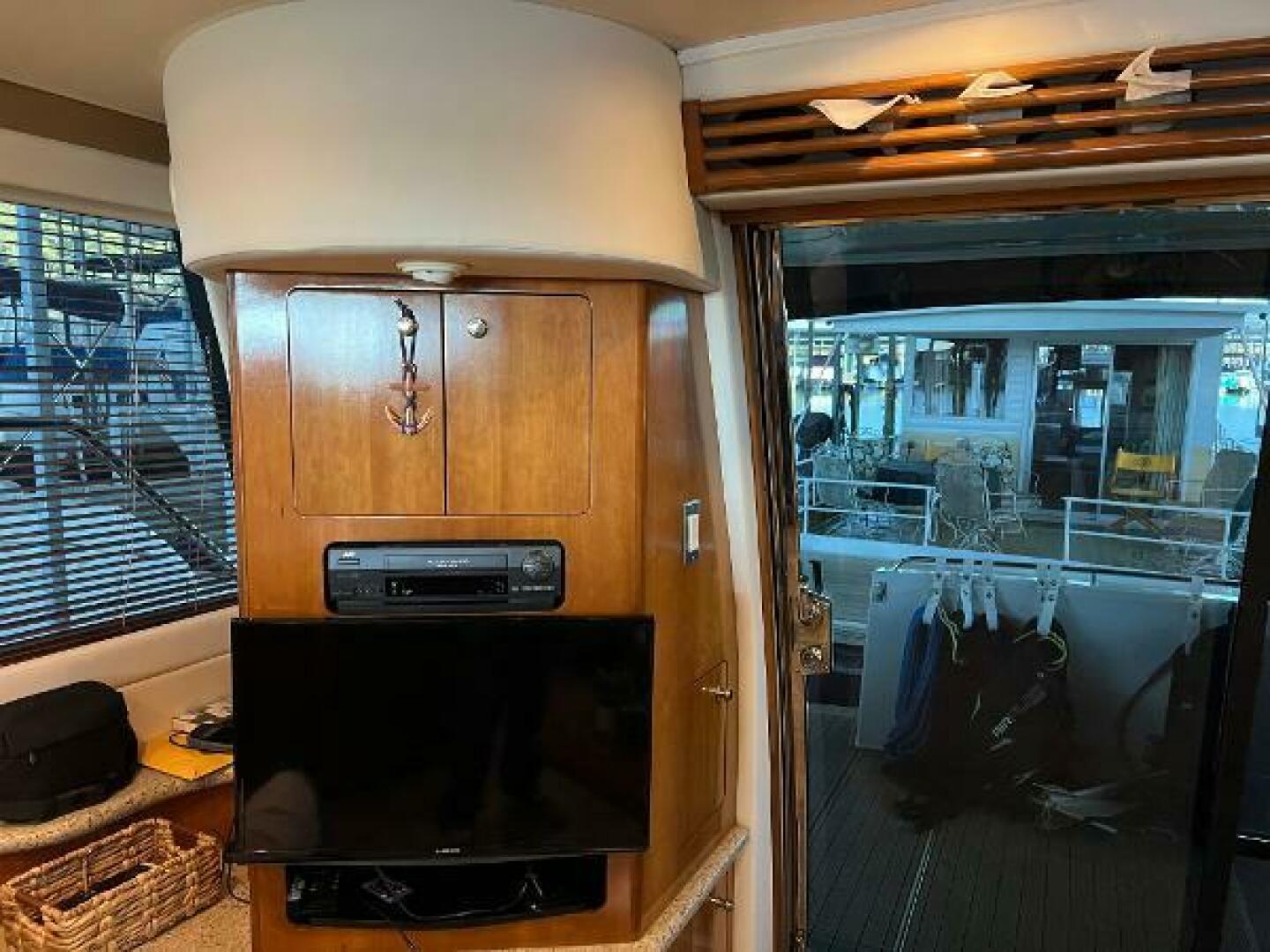 2001 Carver 450 Voyager Pilothouse - Image 72