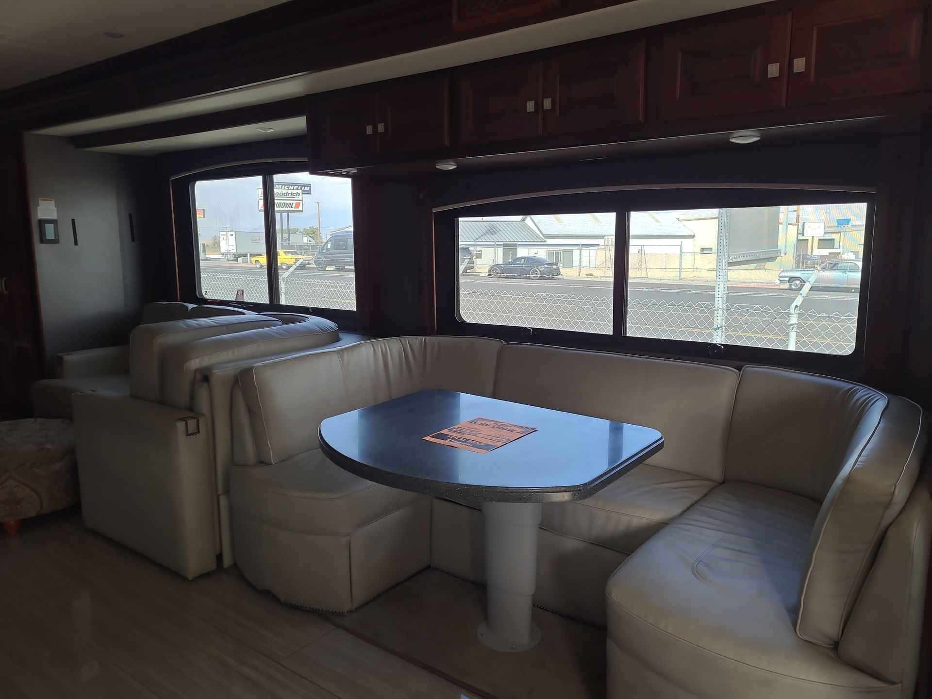 2017 Holiday Rambler Endeavor XE 38K - Image 16