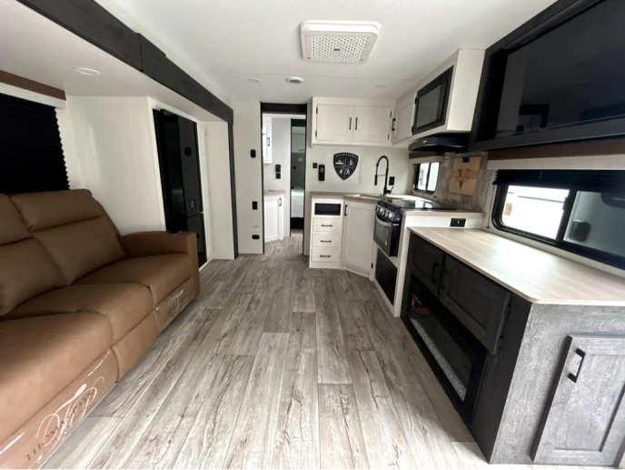 2027 VENTURE RV SIENNA 241VRD - Image 15