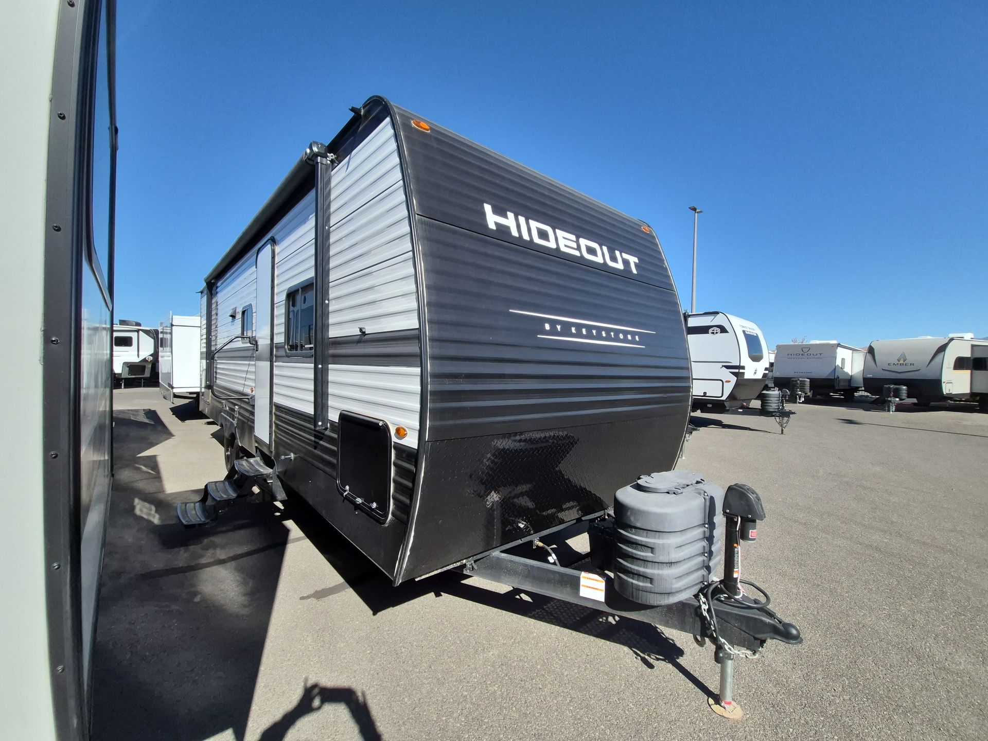 2025 Keystone Hideout Sport 269DB - Image 2