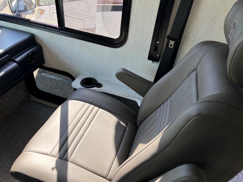 2026 Holiday Rambler Admiral 29M - Image 34