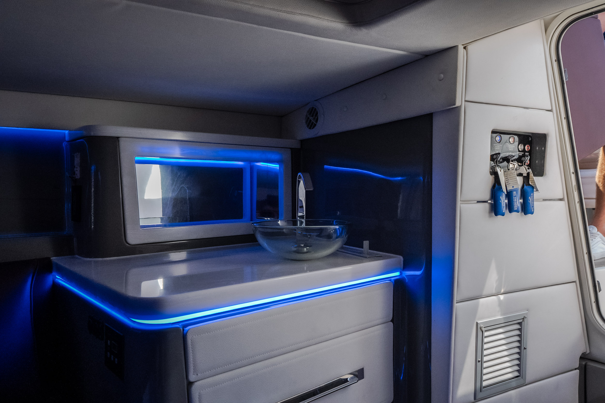 2019 Donzi 41 GT - Image 39