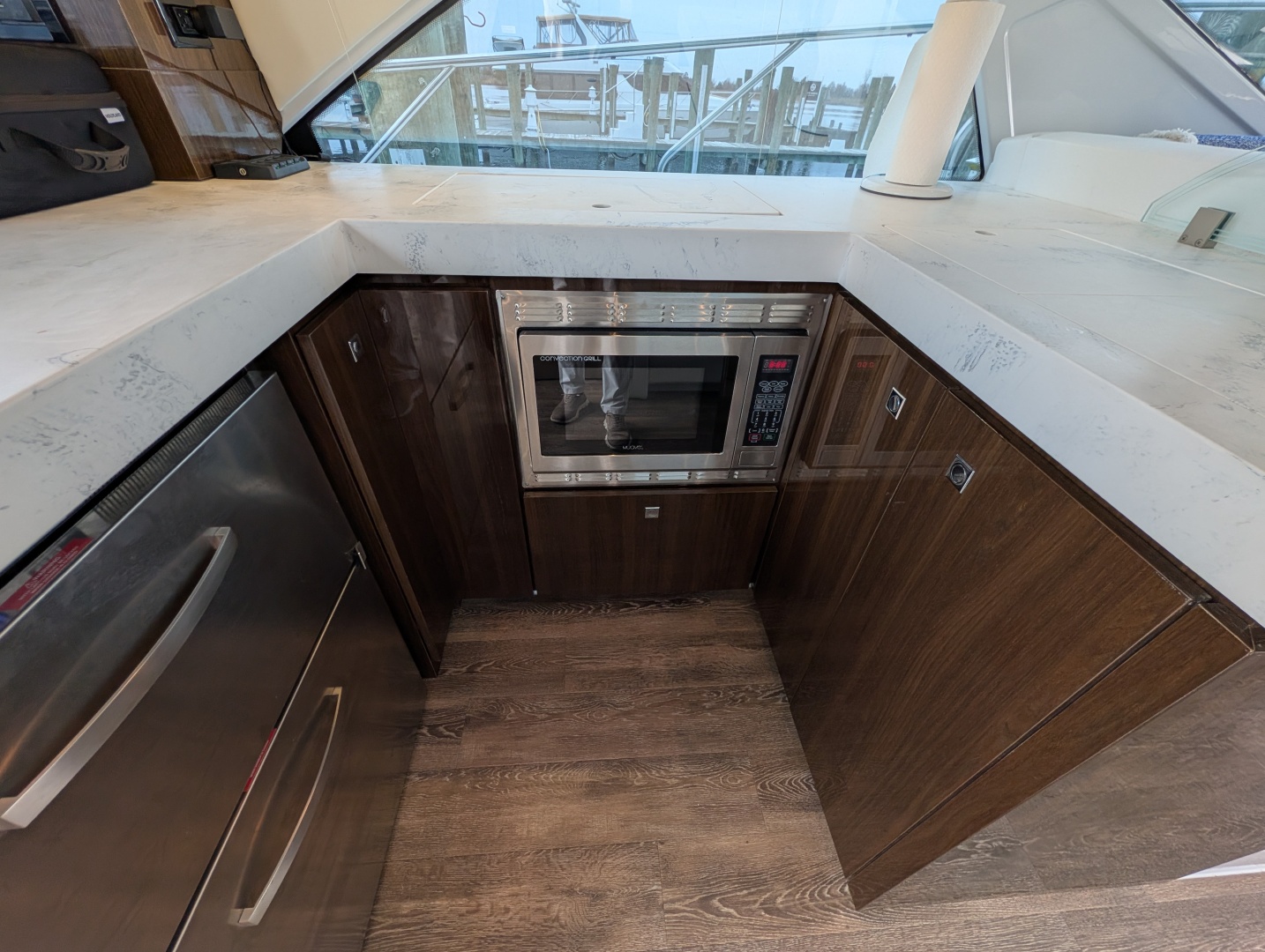 2022 Cruisers Yachts 54 Cantius - Image 24