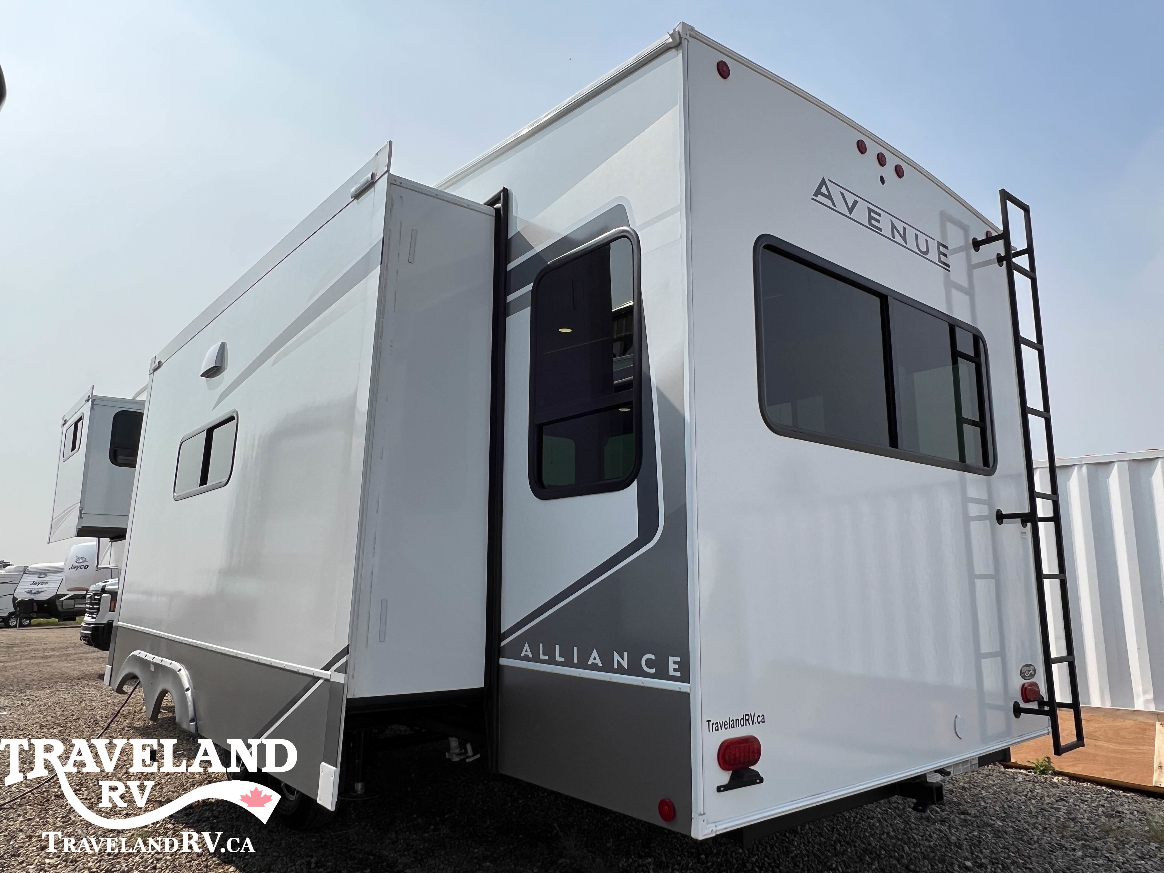 2026 Alliance RV AVENUE 32RLS - Image 6