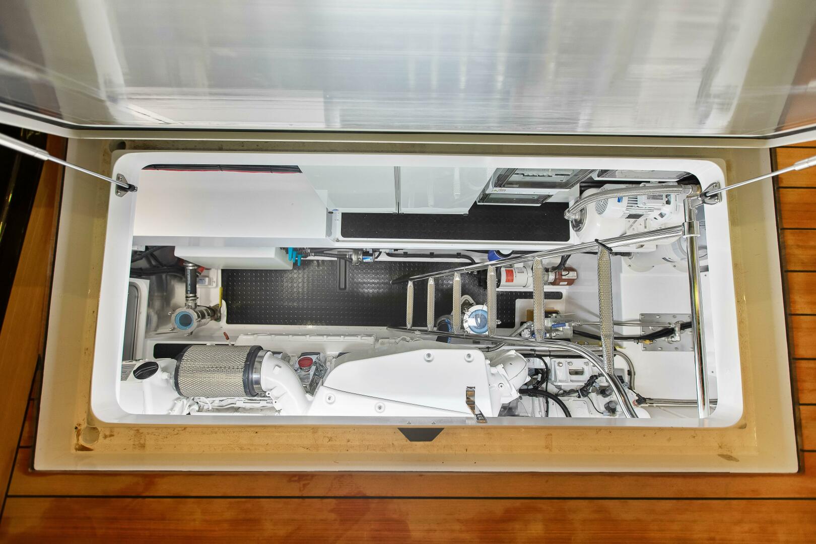 2021 Valder Yachts Power Cat - Image 23