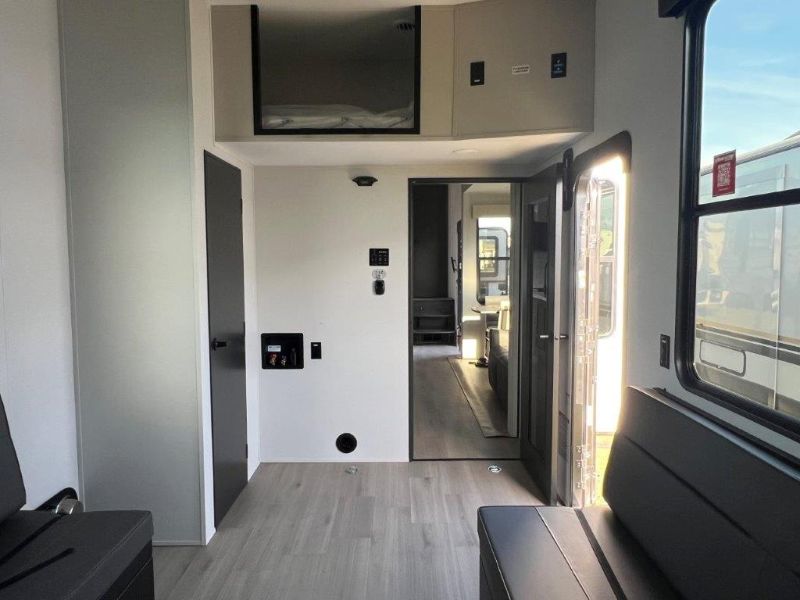 2026 Grand Design Momentum G-Class Fifth Wheel 394G - Image 8