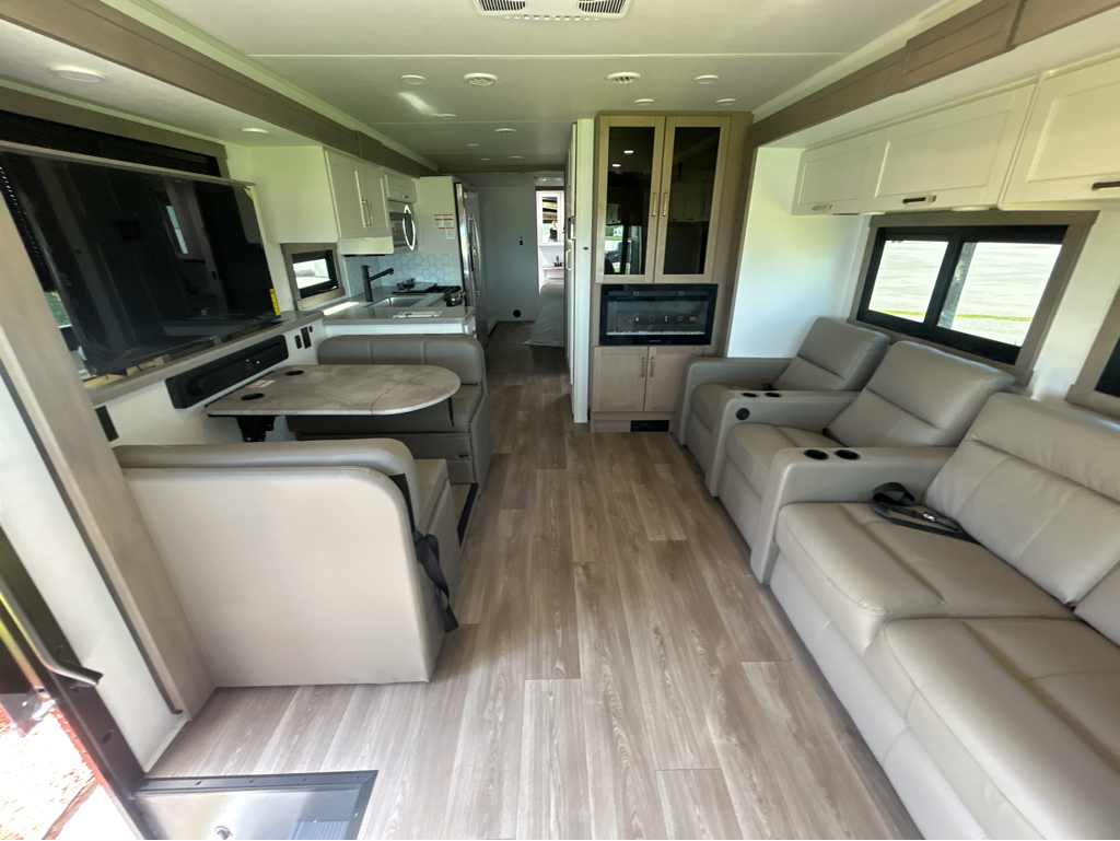 2027 JAYCO PRECEPT 36C - Image 8