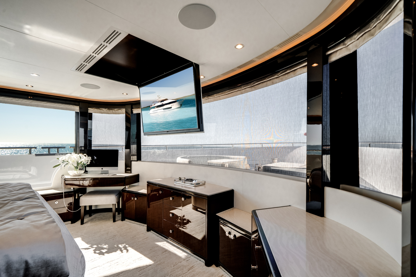 2022 Ocean Alexander 37L - Image 44