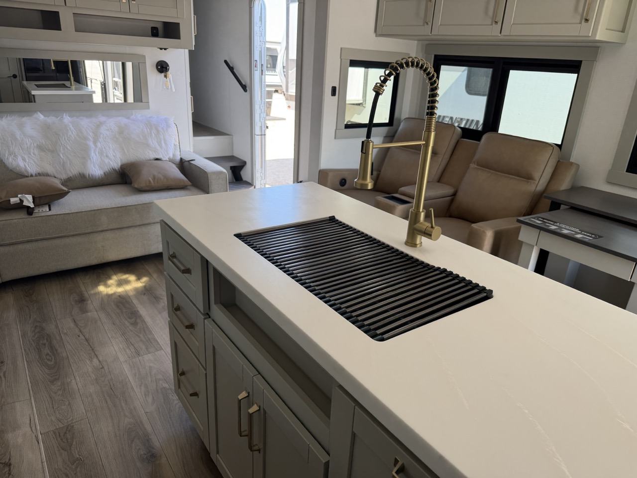 2027 Brinkley RV Model Z 3420 - Image 18
