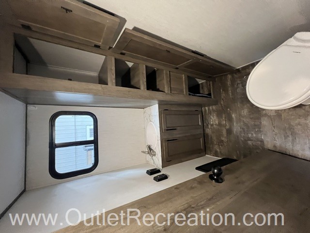 2022 Forest River Sabre 37FBT - Image 12