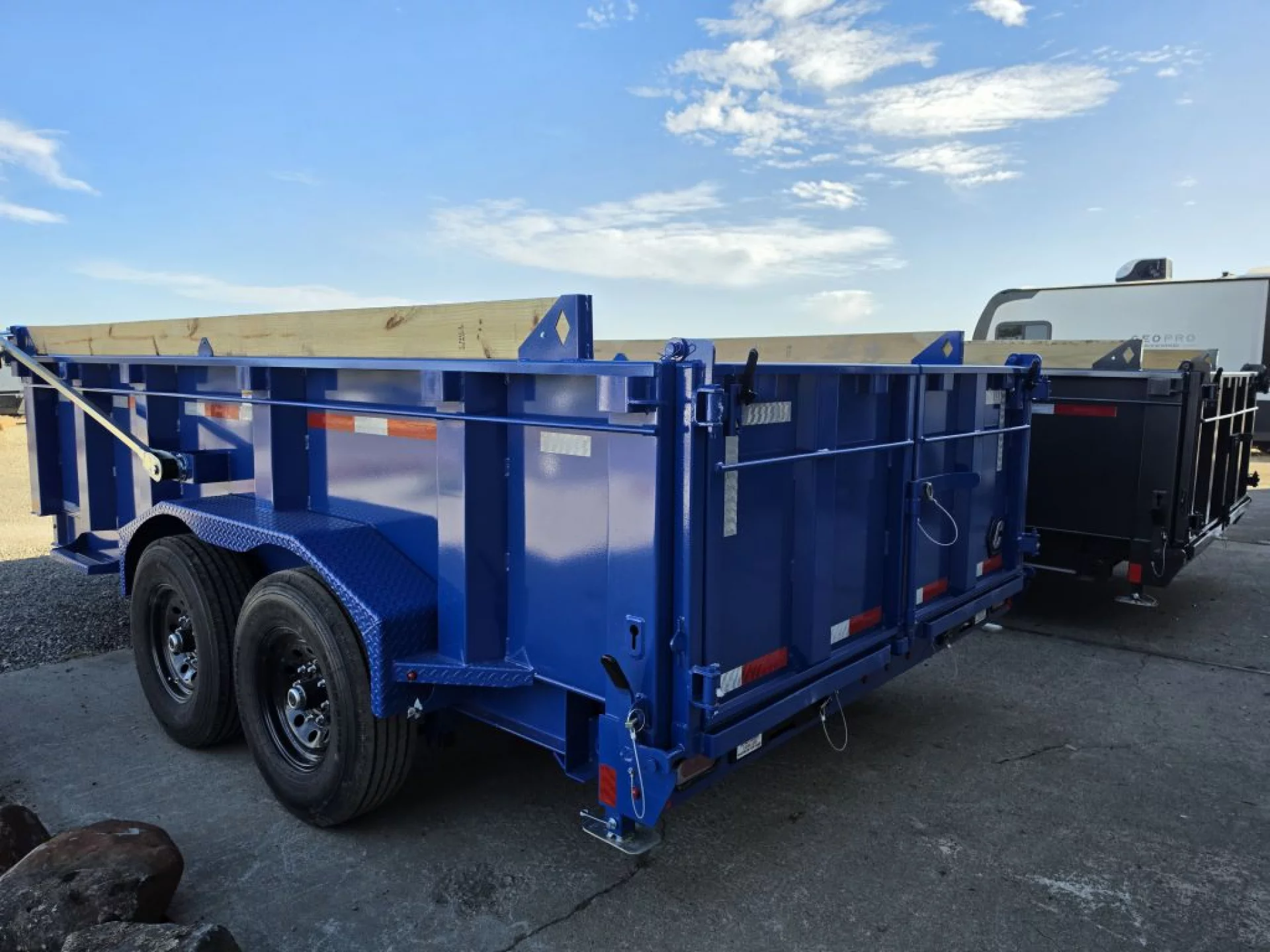2027 DIAMOND C TRAILERS DIAMOND C LPT 207 PACESETTER - Image 3
