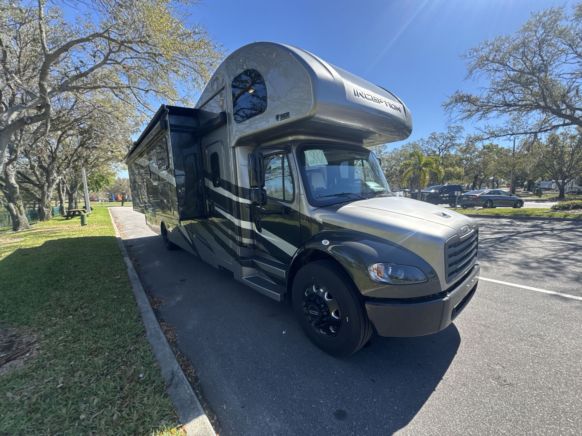 2025 Thor Motor Coach Inception