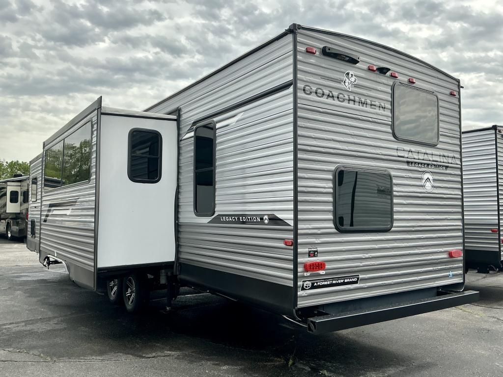 2026 COACHMEN 333DORM - Image 3