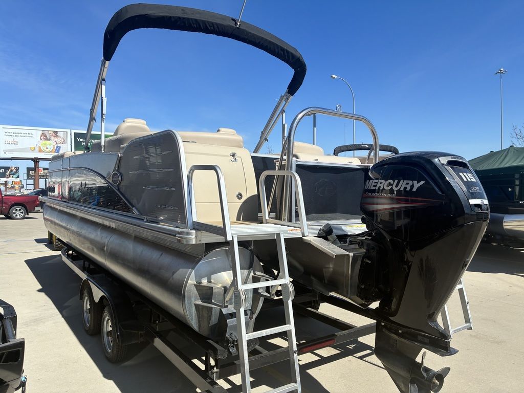 2014 Avalon C SERIES WIND JAMMER 24 - Image 8