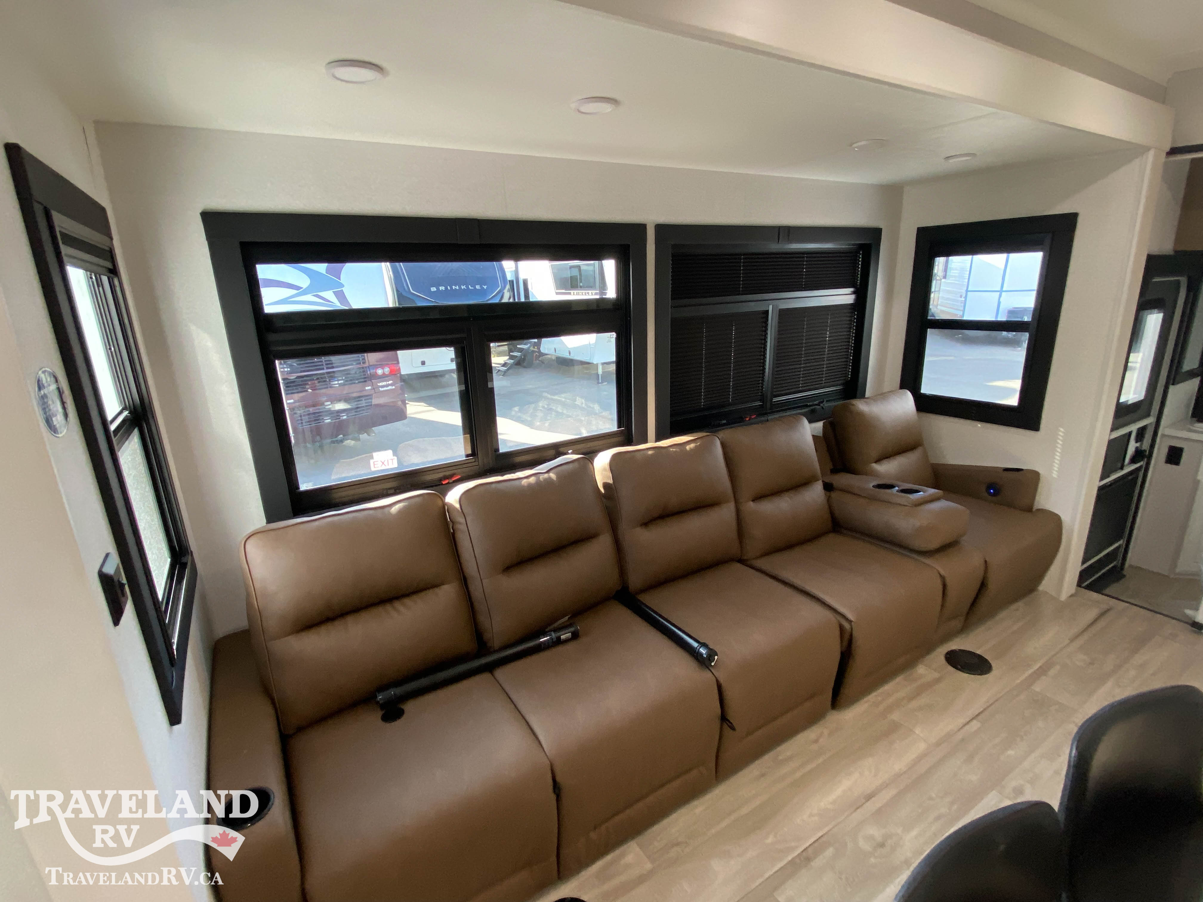 2027 Highland Ridge Open Range 3X 390TBS - Image 9