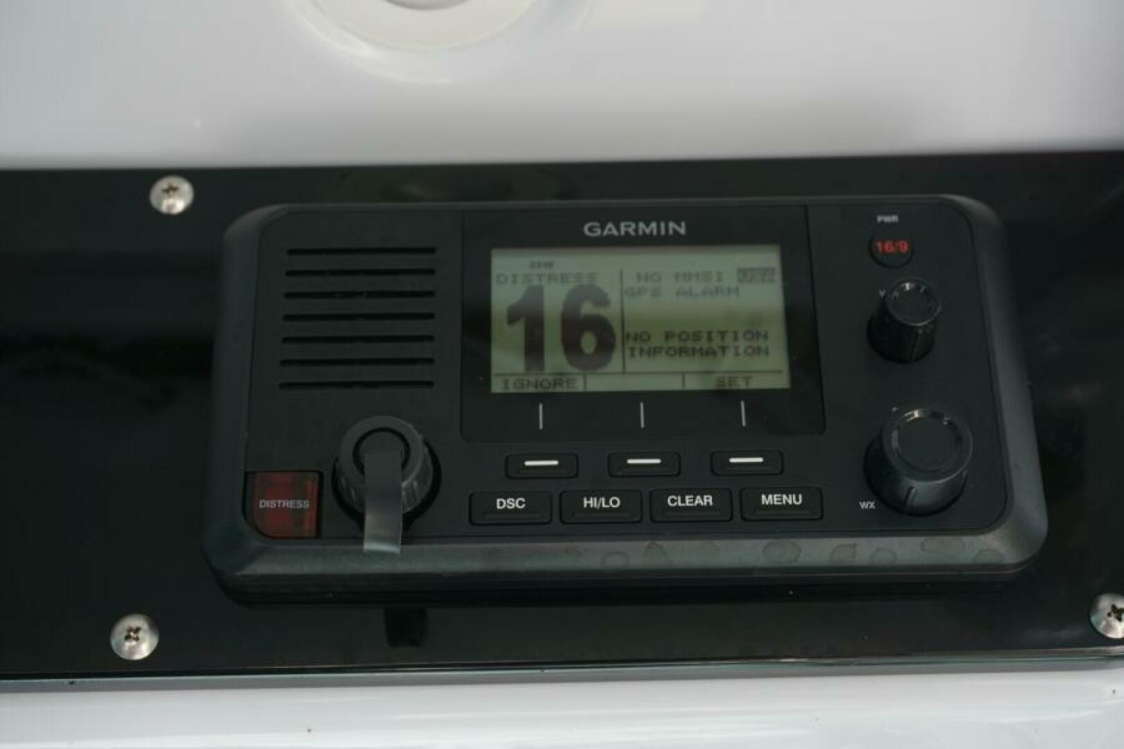 2022 Everglades 253 Center Console - Image 14