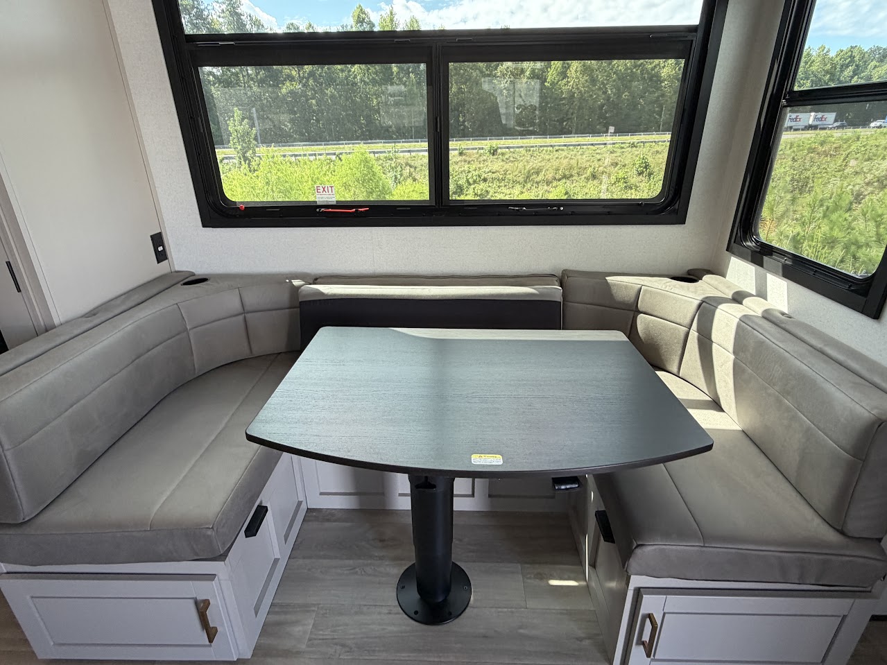 2027 JAYCO NORTH POINT 391TBBH - Image 13