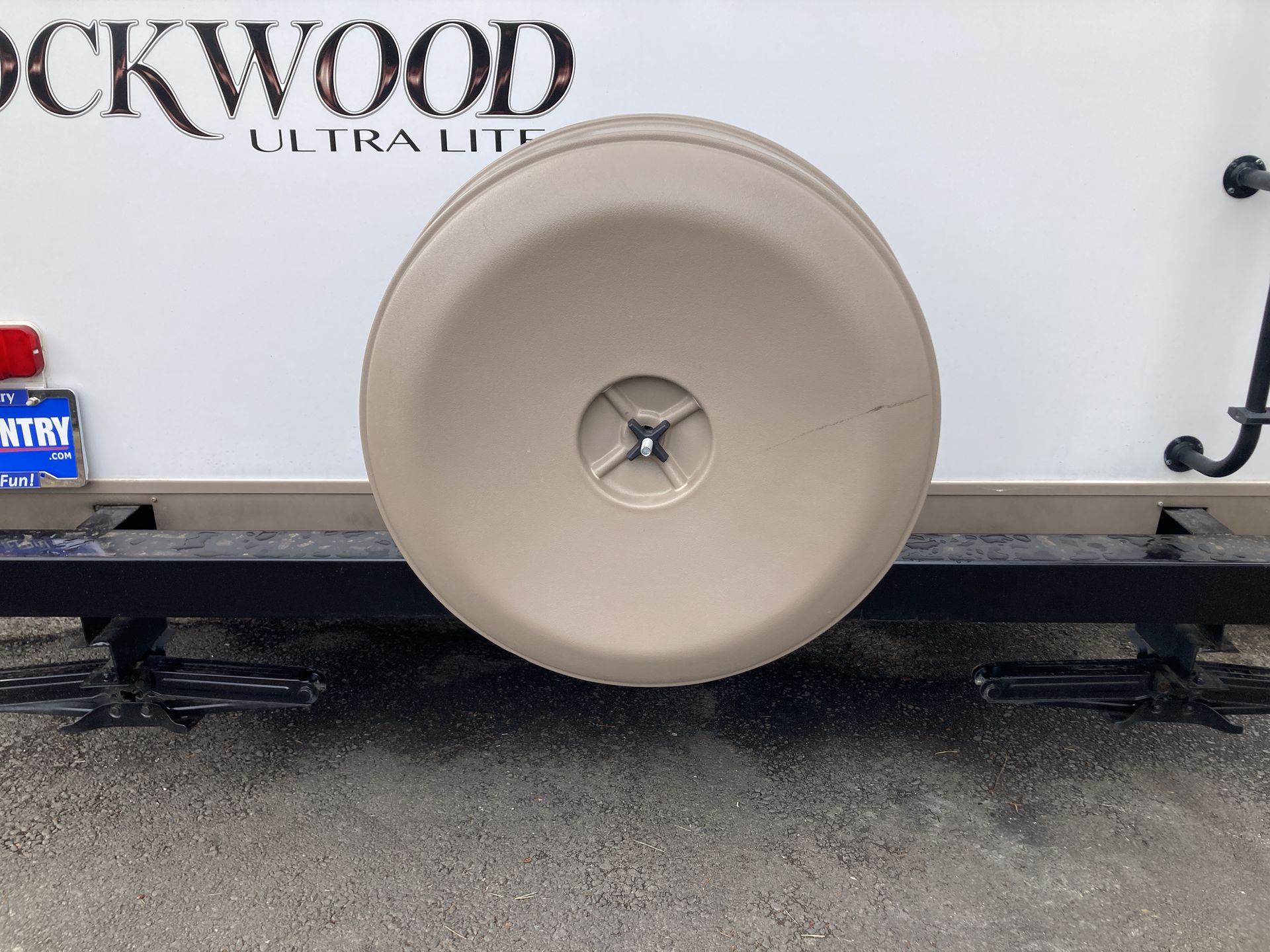 2015 Forest River Rockwood Ultra Lite 2604WS - Image 12