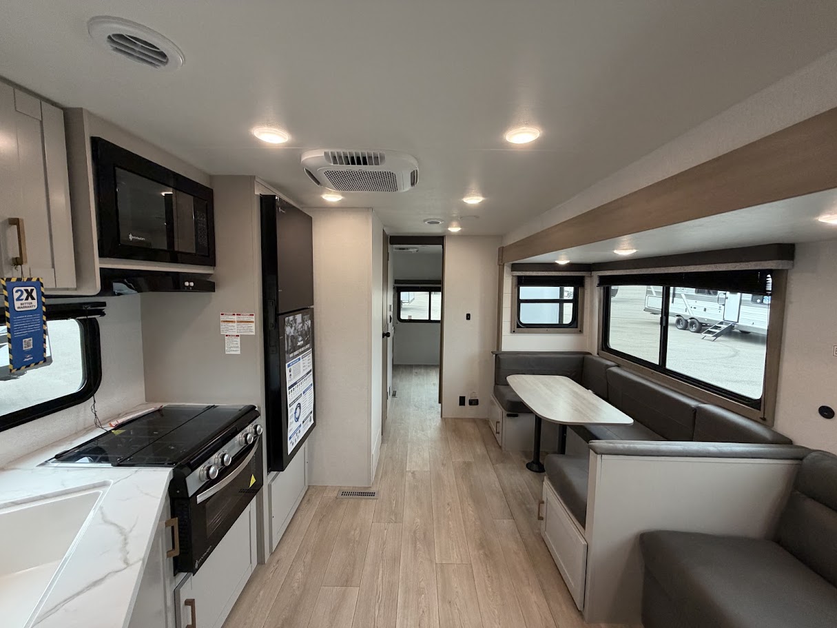 2027 JAYCO JAY FLIGHT 325BHT - Image 14