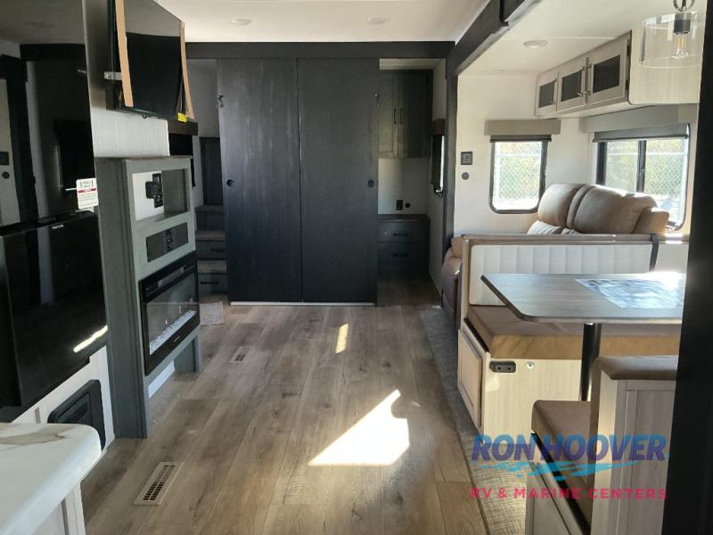 2026 PALOMINO 337BH - Image 3