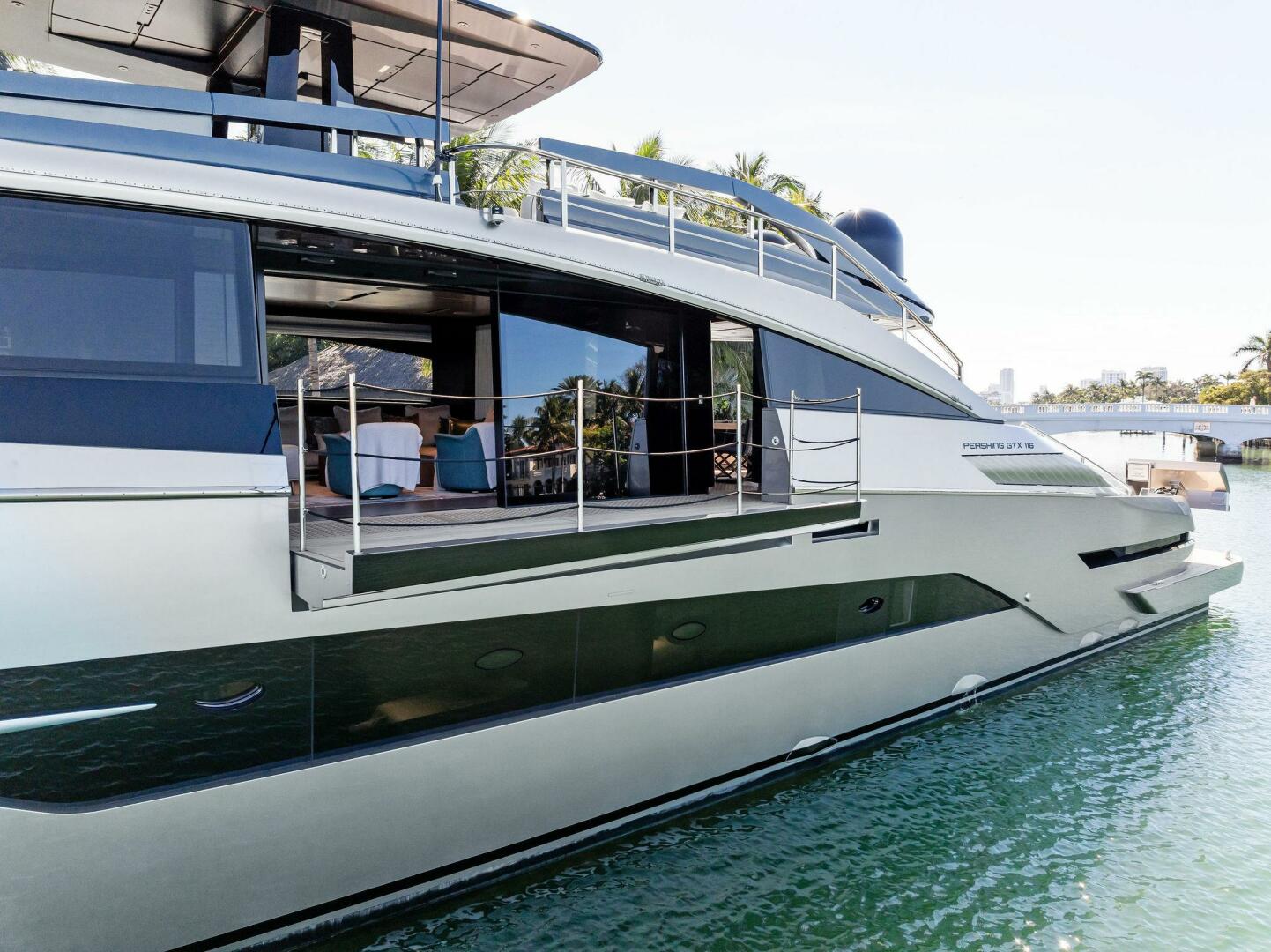 2023 Pershing GTX Motoryacht - Image 6