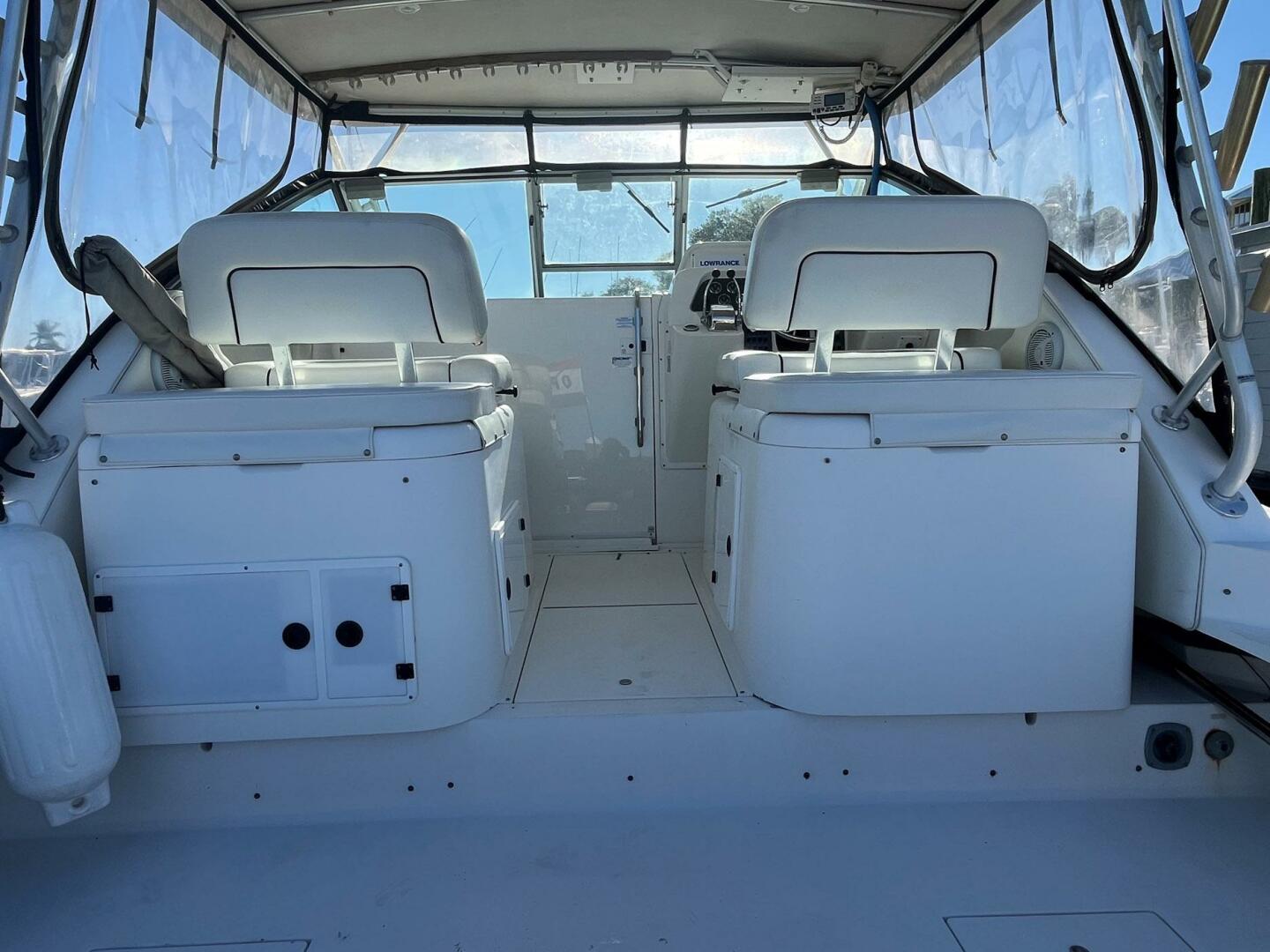 2001 Wellcraft 330 Coastal - Image 6