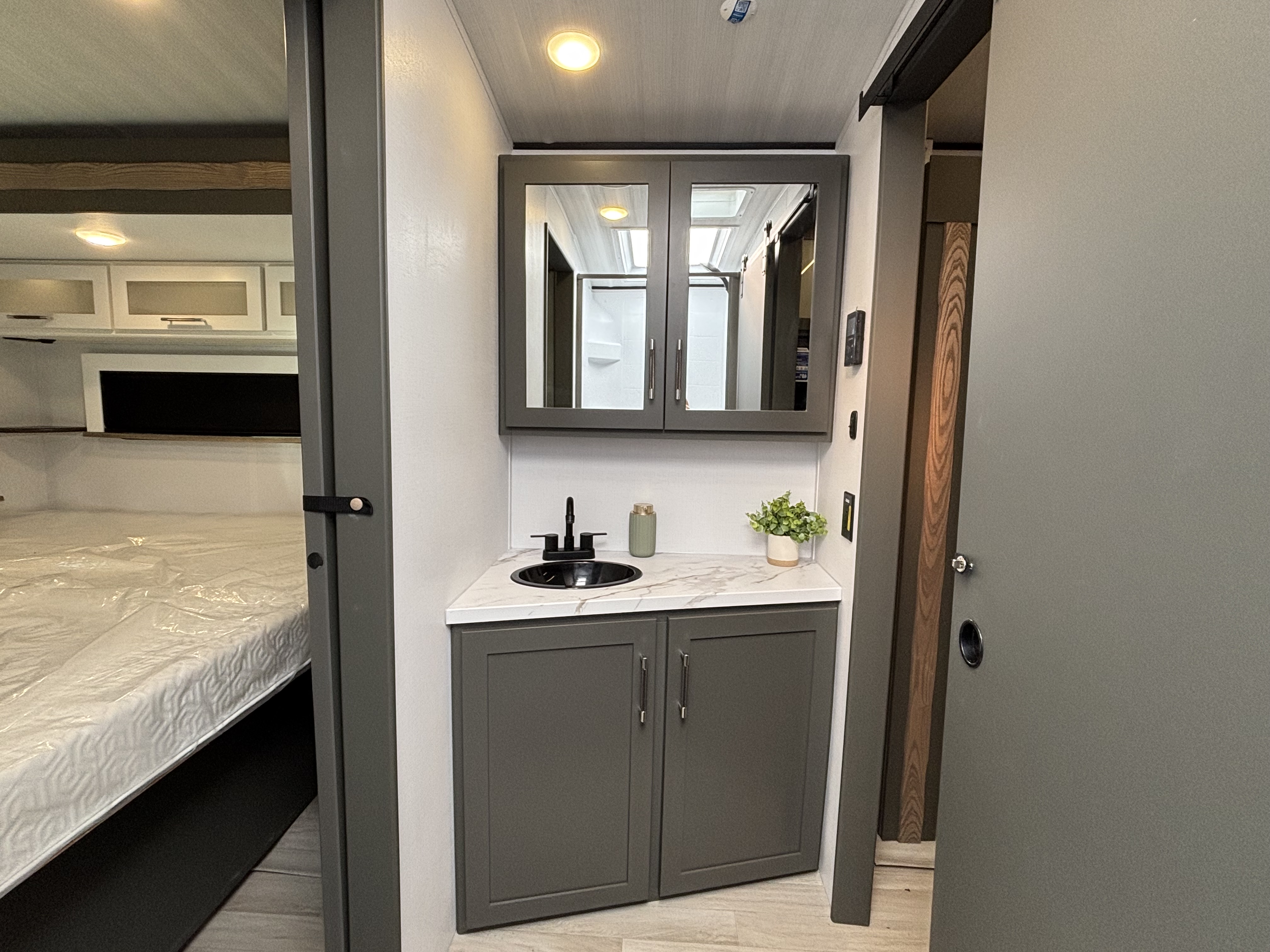 2026 Keystone Bullet Premium 265FKS - Image 22