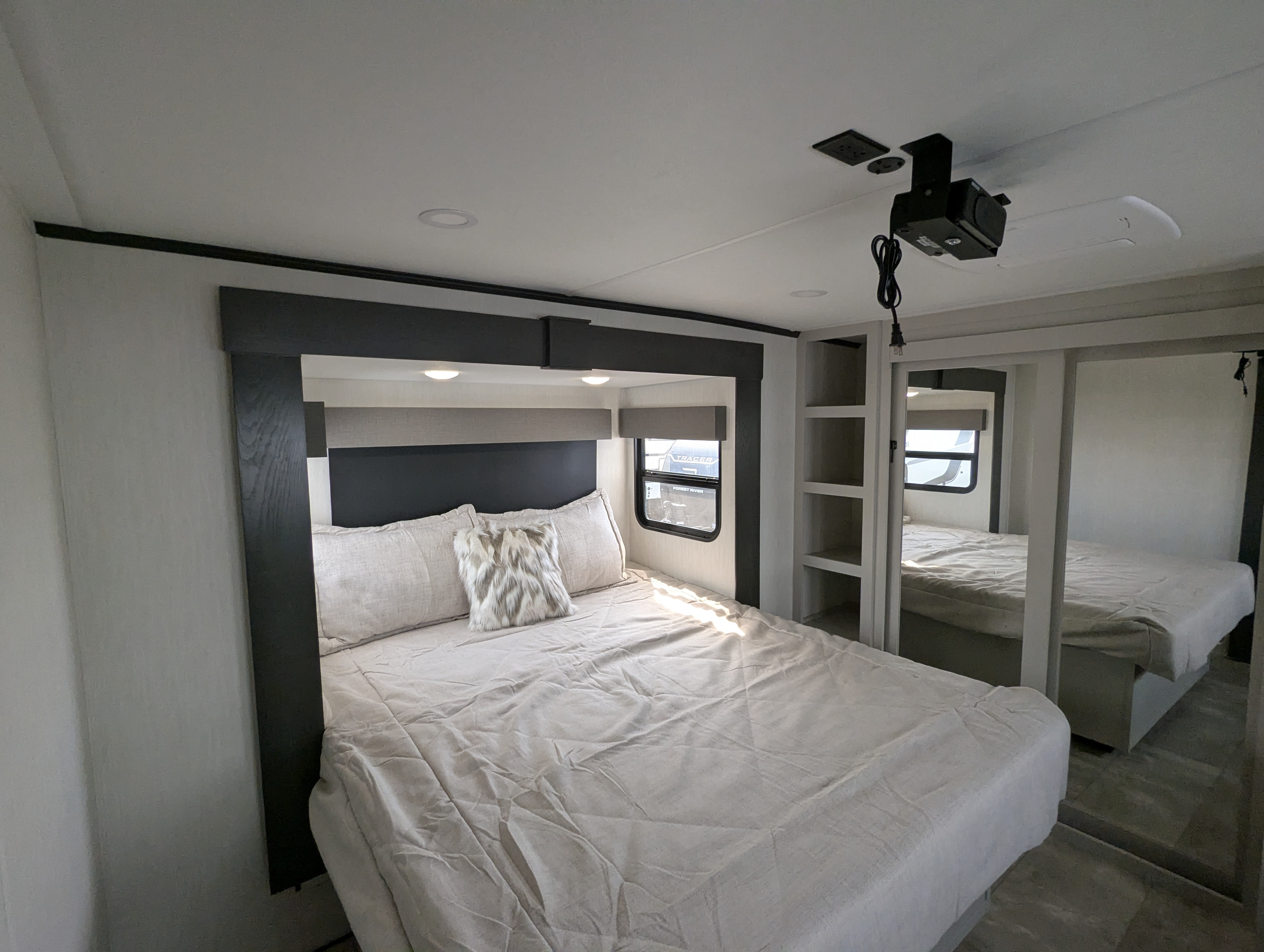2026 Prime Time Sanibel 34LOUNGE - Image 6