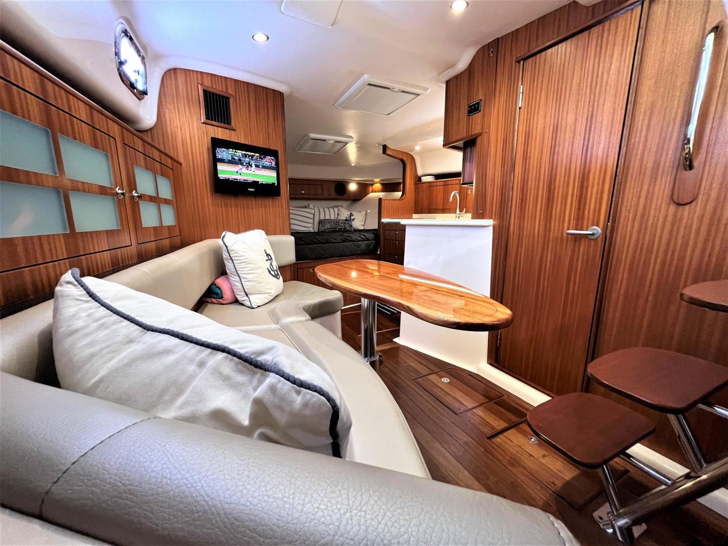 2016 Pursuit OS 385 Offshore - Image 22