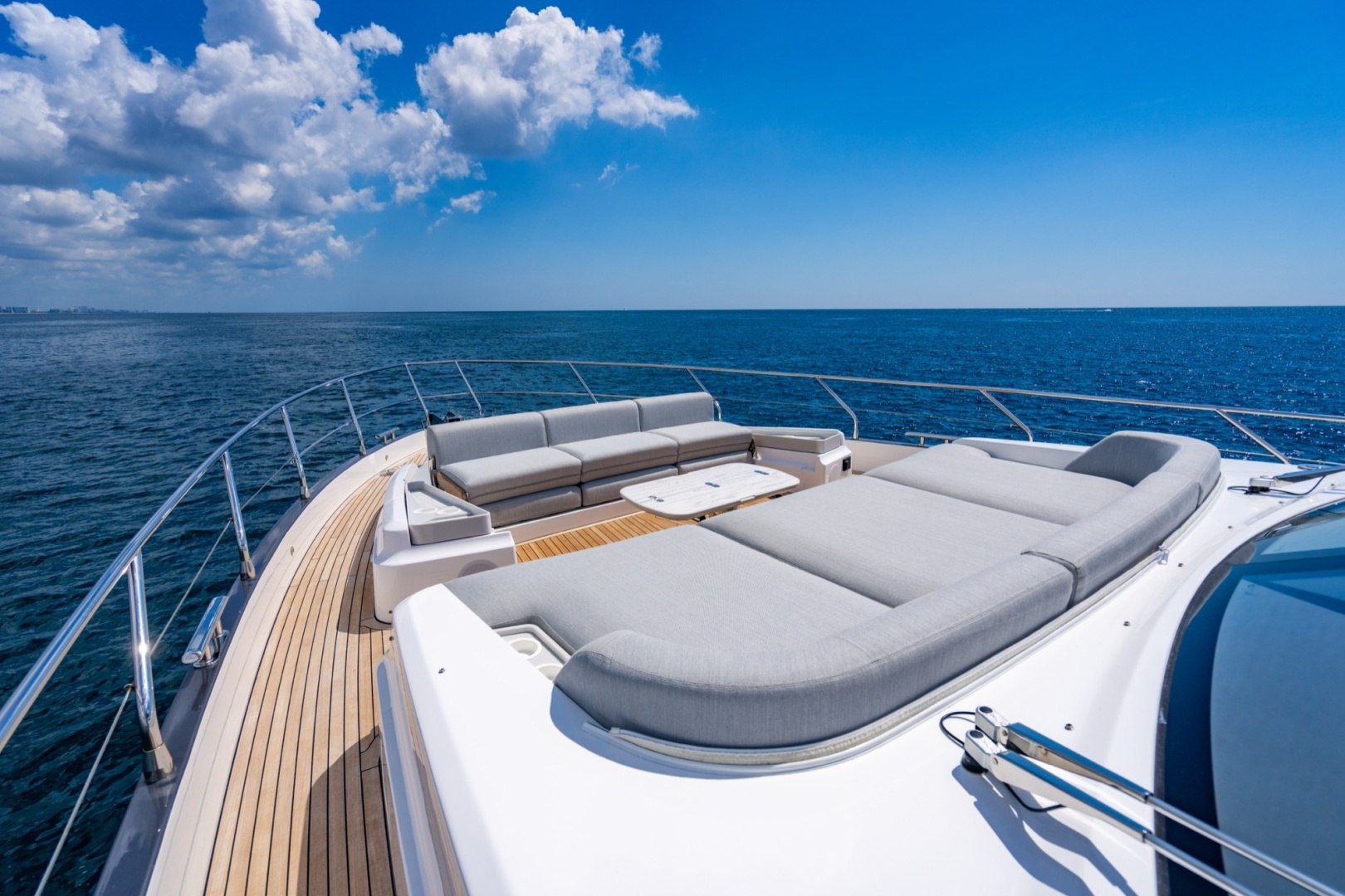 2023 Azimut Azimut Fly 68 Base - Image 33