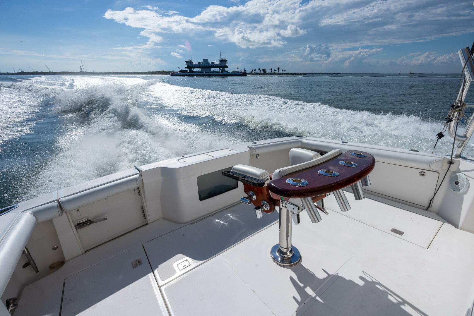 2012 Cabo 40 Express - Image 7