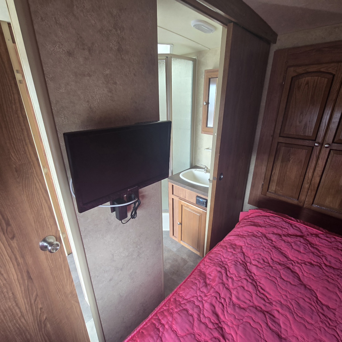 2014 Forest River Flagstaff Super Lite 27RLWS - Image 8