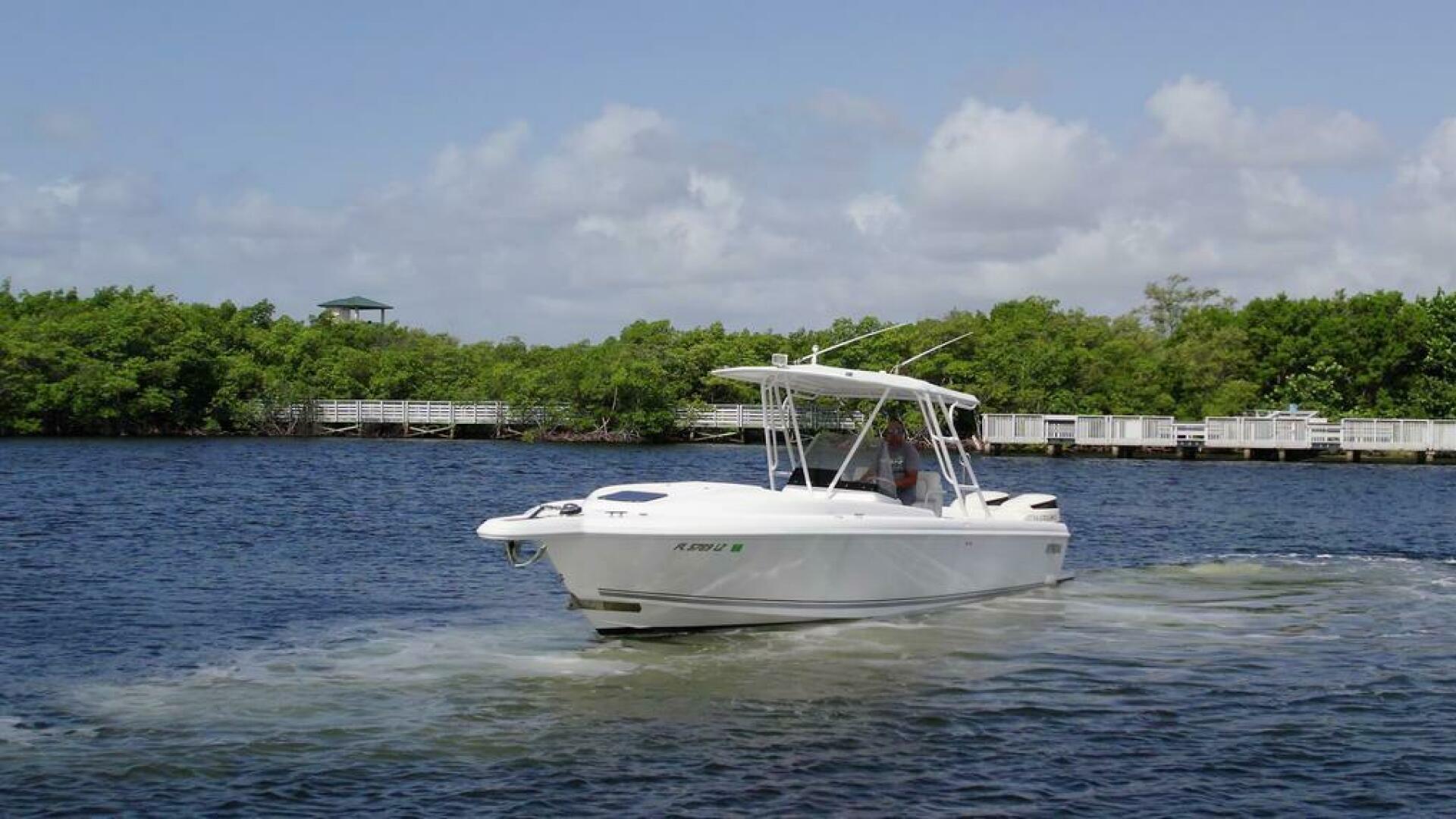 2003 Intrepid 32 - Image 30