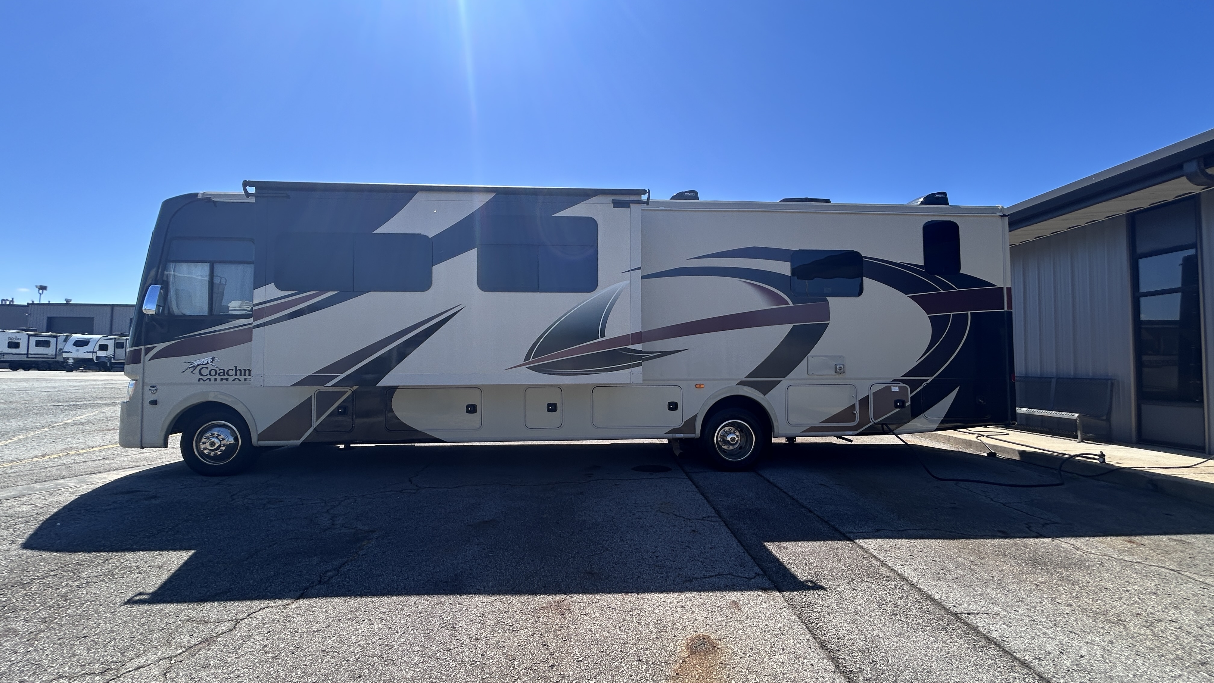 2019 Coachmen Mirada 35BH - Image 5